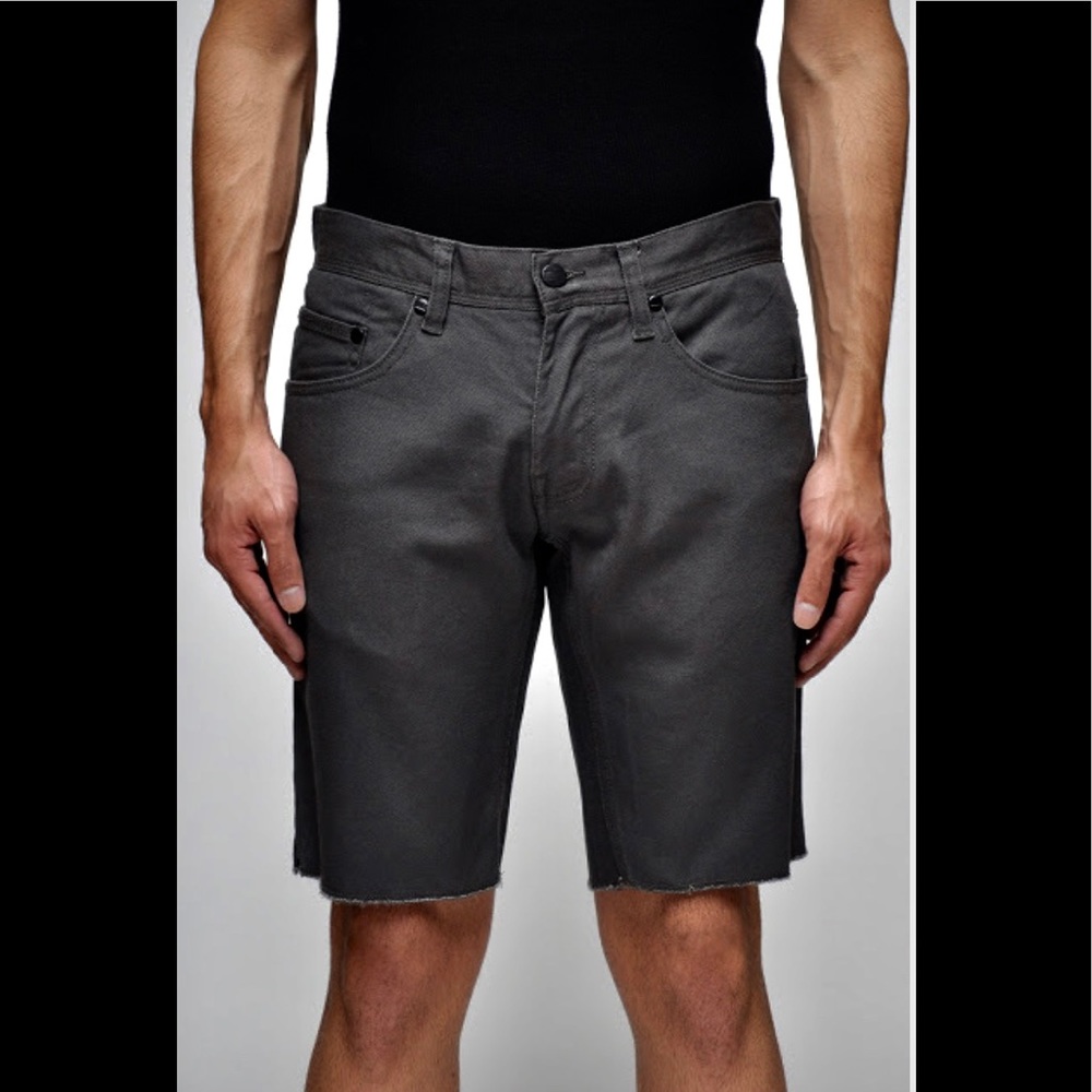 NWOT Comune David dark denim shorts